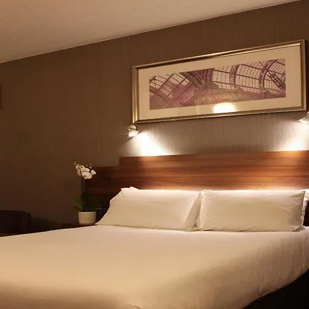 Leonardo - Formerly Jurys 4*