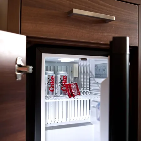 Leonardo - Formerly Jurys Ξενοδοχείο 4*