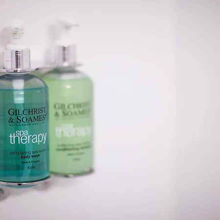 Leonardo - Formerly Jurys Ξενοδοχείο 4*