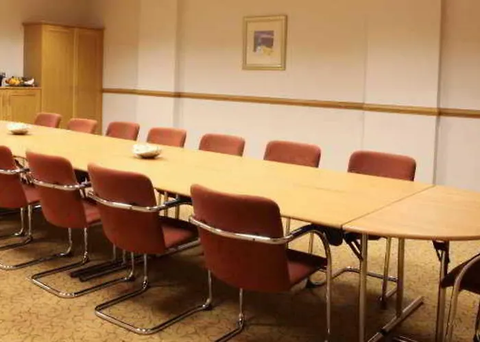 ホテル Leonardo - Formerly Jurys 4*