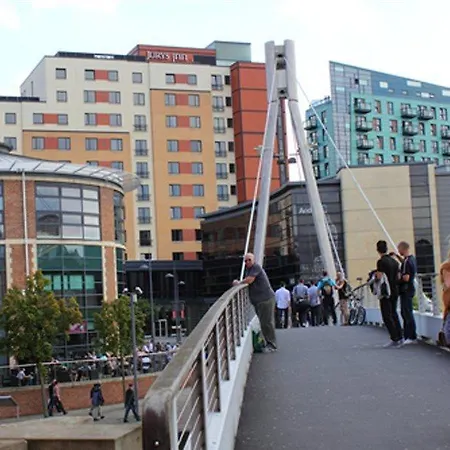 Hotel Leonardo Leeds - Formerly Jurys Leeds 4*