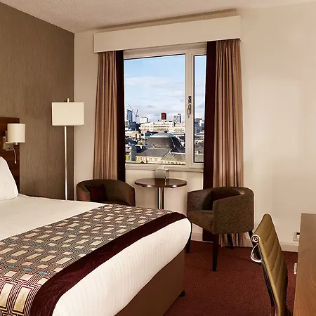 Otel Leonardo - Formerly Jurys 4*