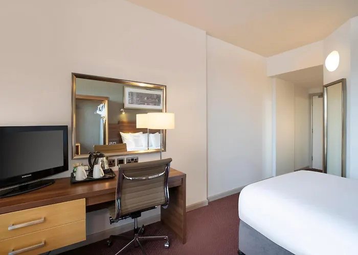 Leonardo - Formerly Jurys Лідс