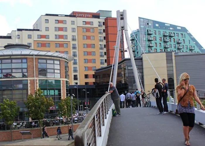 Готель Leonardo - Formerly Jurys 4*