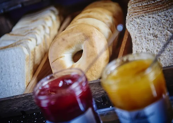 Leonardo - Formerly Jurys 4*