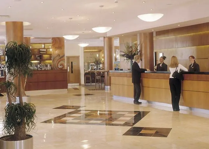 Leonardo - Formerly Jurys Hotel 4*